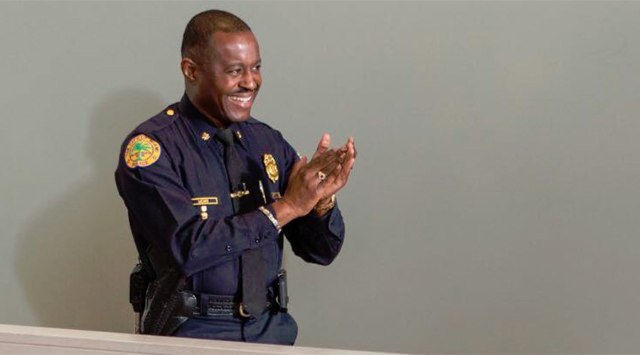 Ferguson swears in African-American police chief