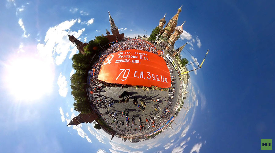 Join the Immortal Regiment walking the streets of Moscow (4K 360 VIDEO)