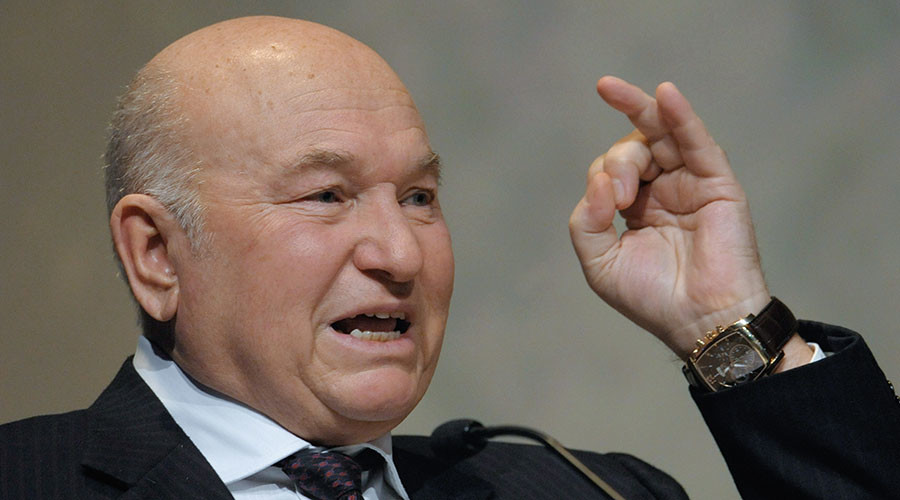 Former Moscow mayor warns Putin against running Russia in manual mode