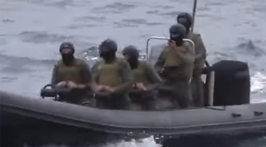 Fake ‘ISIS pirate raid’ stunt freaks out Cannes film festival guests (VIDEO)