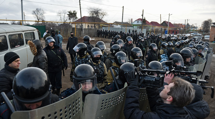 First approval for Putin’s National Guard bill, despite Communist opposition