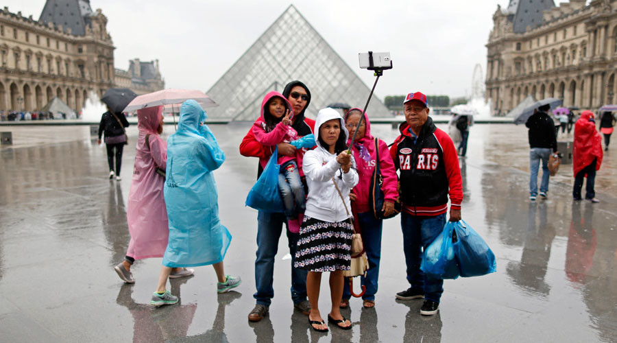 Terror fears drive tourists away from Europe in droves