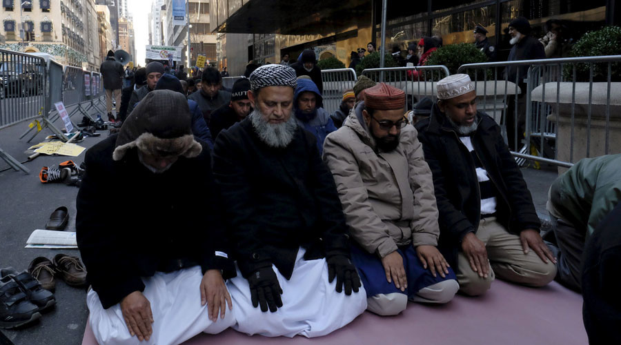 Secret Bush-era blacklist delays Muslim citizenship applications - lawsuit