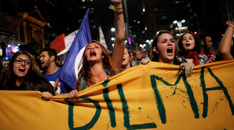 Women shout slogans during a protest against Brazil's interim President Michel Temer and in support of suspended President Dilma Rousseff at Paulista Avenue in Sao Paulo, Brazil, May 17, 2016. © Nacho Doce