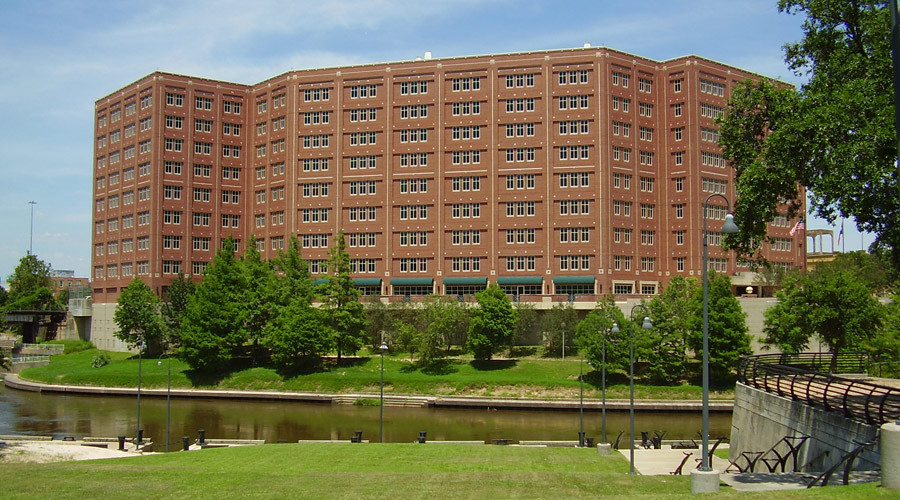 3rd largest jail in US sued for 'wealth-based' detention system