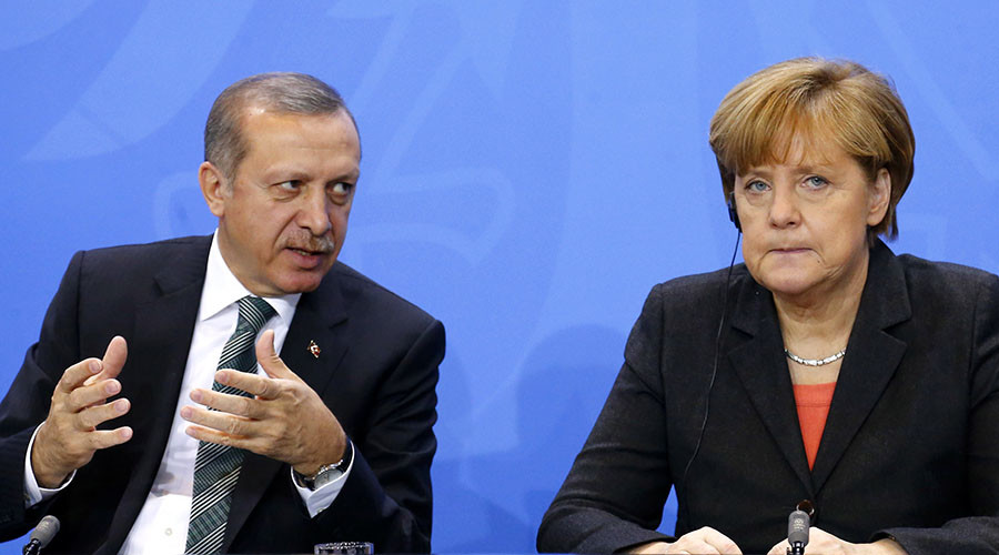 Turkey's President Tayyip Erdogan (L) and German Chancellor Angela Merkel. © Tobias Schwarz