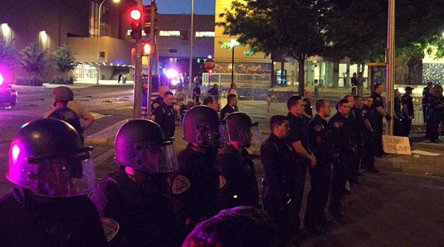 Albuquerque Chaos: Anti-Tump rally explodes in hectic street battles (PHOTOS, VIDEOS)