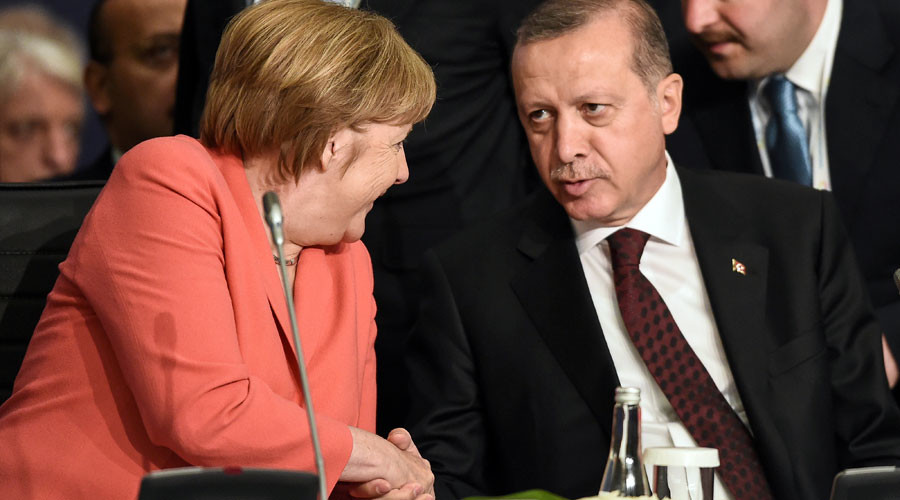 EU-Turkey migrant deal: Ankara says it has other options, Merkel not anxious