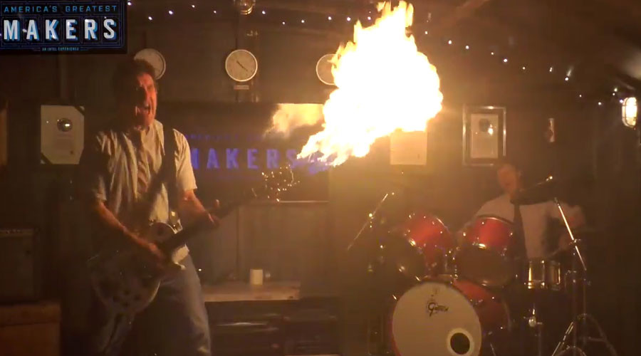 Mad ax man: Fiery licks banged out on flamethrowing guitar (VIDEO)