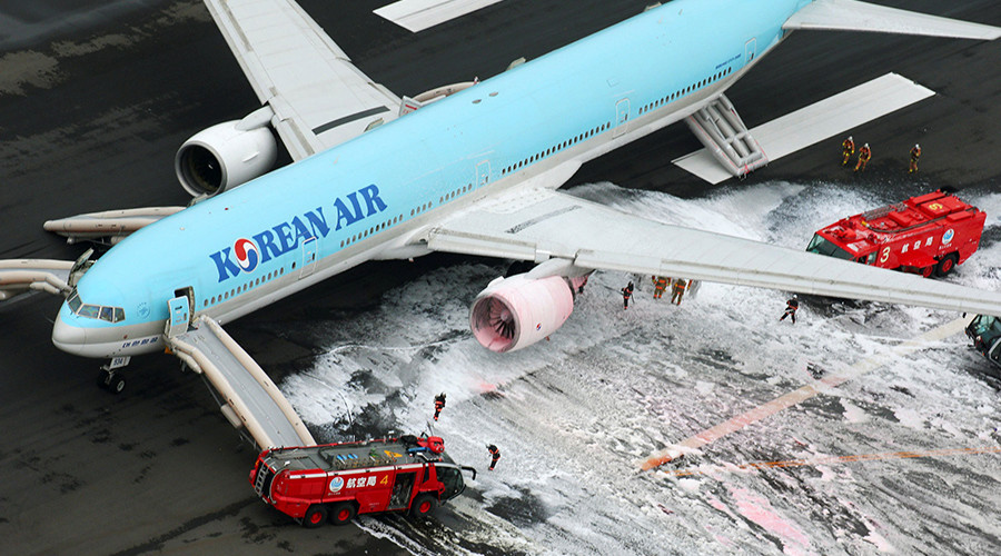 Dramatic runway rescue in Tokyo Airport, KoreanAir jet catches fire before takeoff (PHOTOS, VIDEOS)