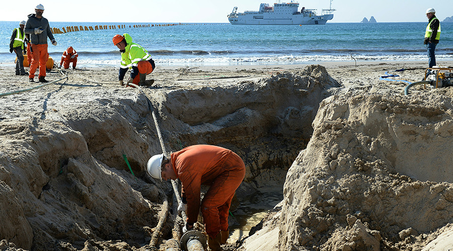 Boosting clouds: Microsoft, Facebook to lay giant cable under Atlantic
