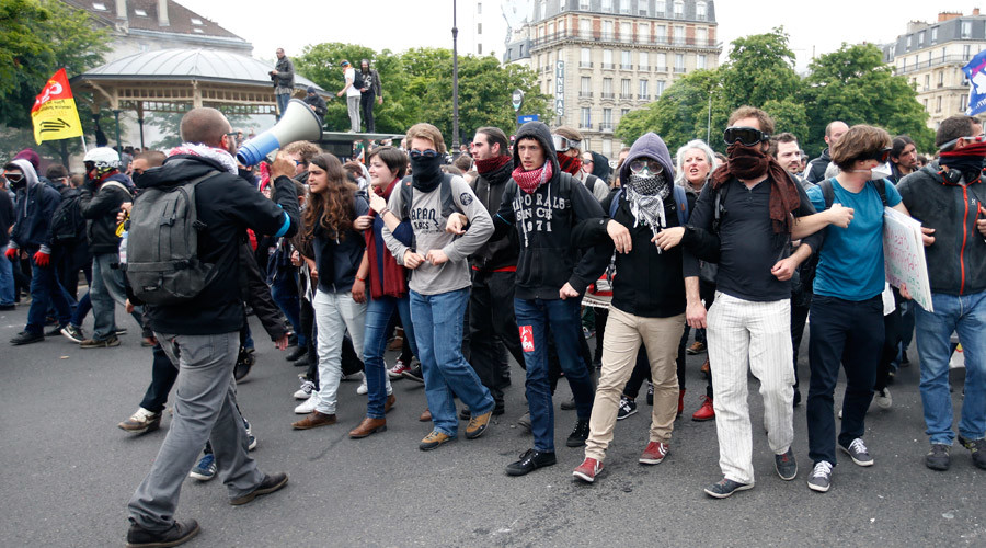 Chaos, uncertainty & anger: 5 ways anti-labor reform protests disrupt life in France