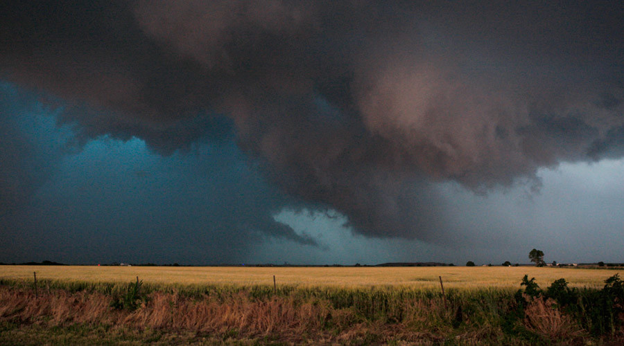 Plains states brace for more bad weather following storms, tornadoes (PHOTOS)
