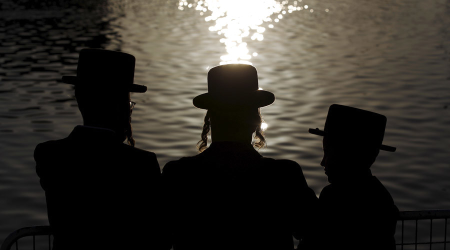 Jewish community claims it is being pushed out of Montreal neighborhood
