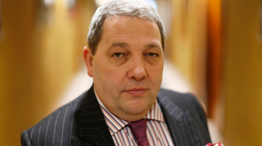 UKIP MEP fails English test with Twitter gaffe, internet goes crazy