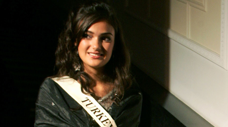 Ex-Miss Turkey in hot water for ‘insulting Erdogan’ amid crackdown on free speech