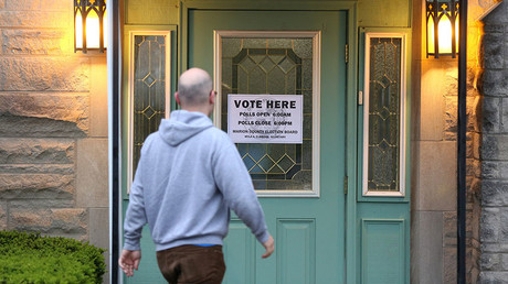 Indiana voters go to the polls in Indianapolis, Indiana May 3, 2016. © Chris Bergin