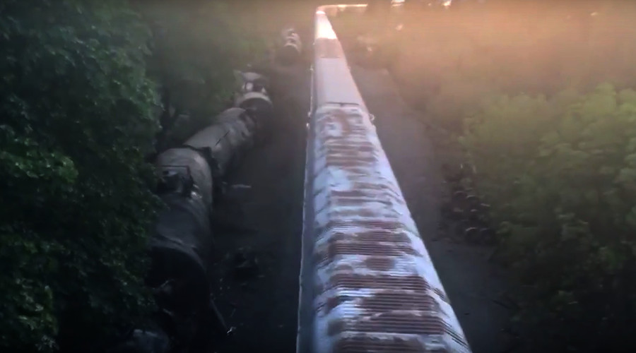 Trains back on track in Oregon 3 days since disaster, angering locals and politicians