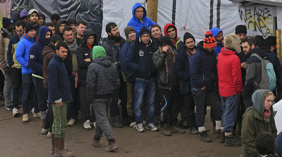 Australian-style asylum island idea ‘can’t fully apply to EU’