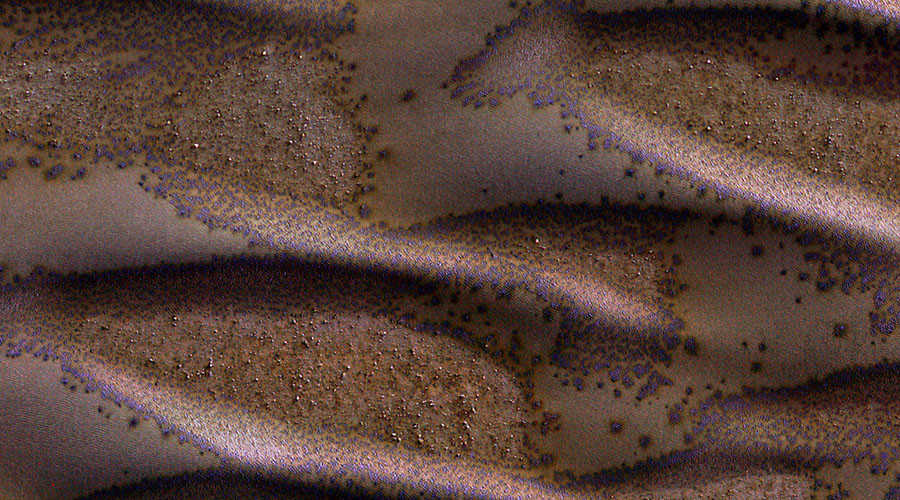 NASA gives sneak peak at impressive frosted dunes on Mars (PHOTO)