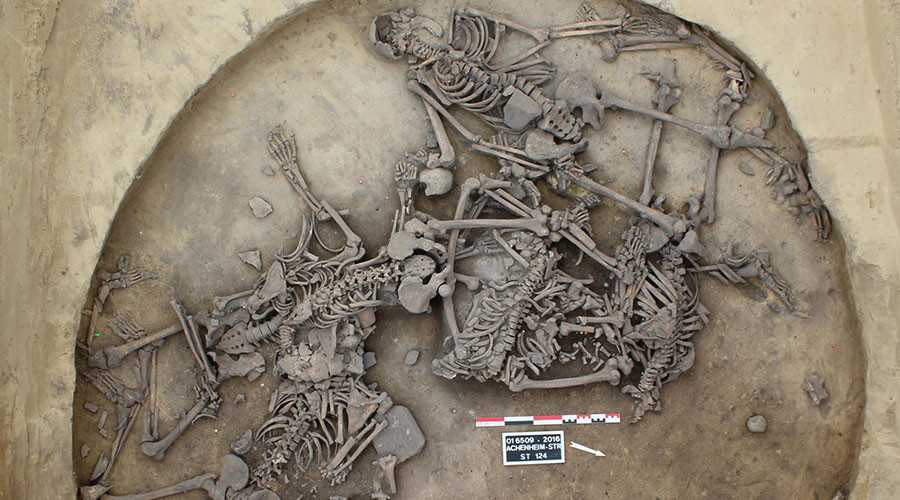 French archeologists unearth 6,000yo skeletons from ‘ritual’ massacre (PHOTOS)