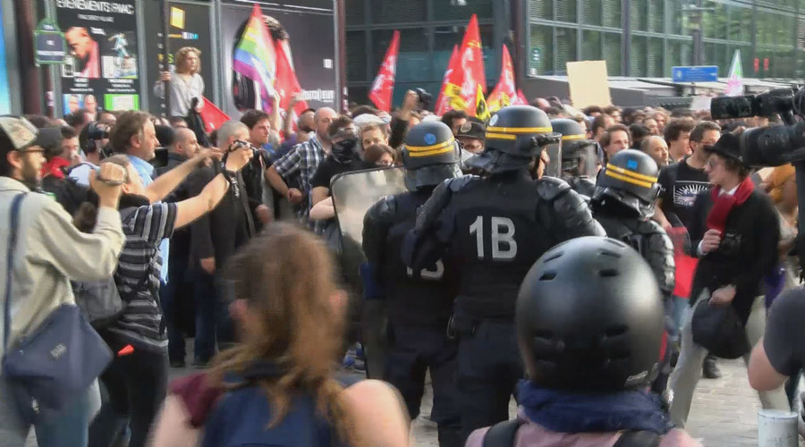 Paris protesters clash with police in new anti-labor law rally (PHOTOS, VIDEOS)