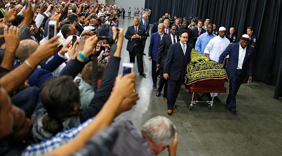 Thousands pay their respects to 'The Greatest' Muhammad Ali