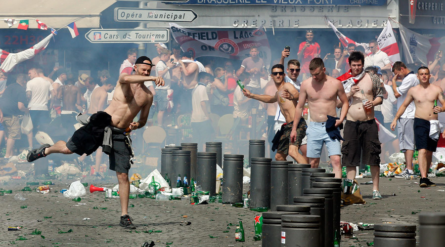 Battle of Marseille: Violent fans hurl missiles, clash with police ahead of Russia-England match