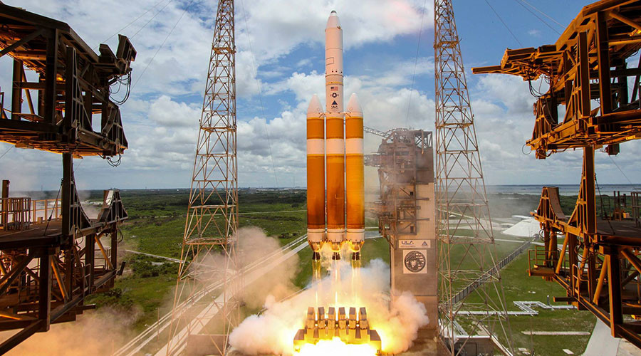 Colossal US rocket loaded with classified snooper satellite cargo shot into space (VIDEO)