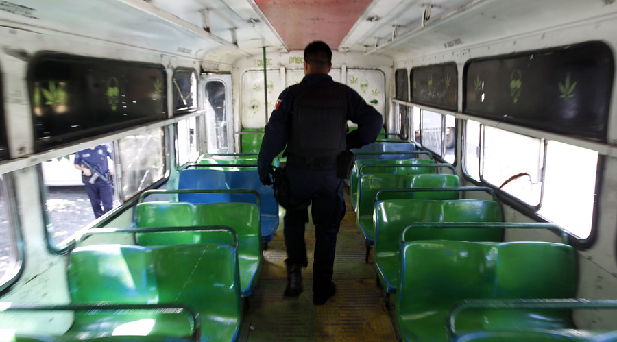 It’s Mexico, baby: 1 bus robber killed by friendly fire, another mauled by passengers