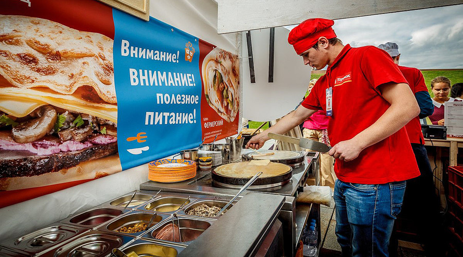 Russian pancake czar opens joint in Manhattan