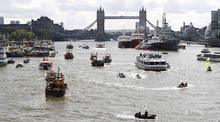 Our Daily Brexit: Boat Leave! Farage fights off Bob Geldof in Battle of the Thames