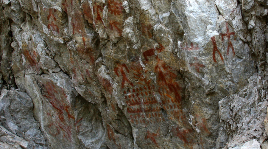 Archaeologists draw on urban legend to find ancient Bronze Age wall paintings (PHOTOS)