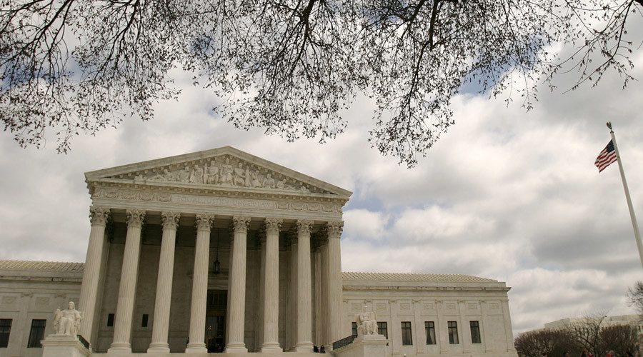 Supreme Court blocks Obama anti-deportation order with 4-4 tie