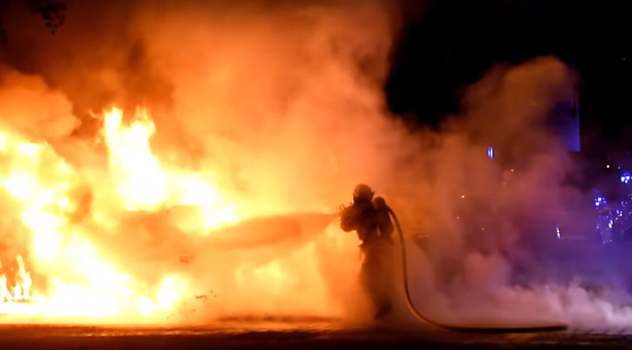 Anarchy grips Berlin following raid on famous squat (VIDEO)