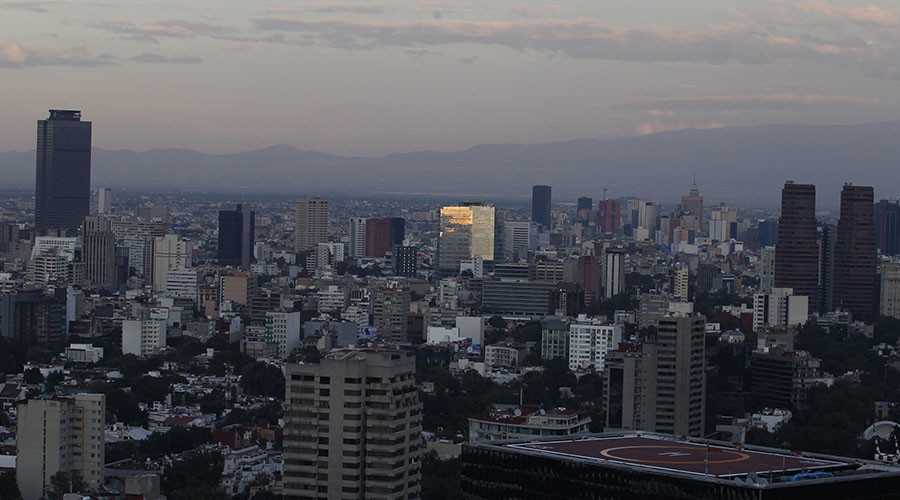 5.7 earthquake hits Mexico, shakes buildings in capital