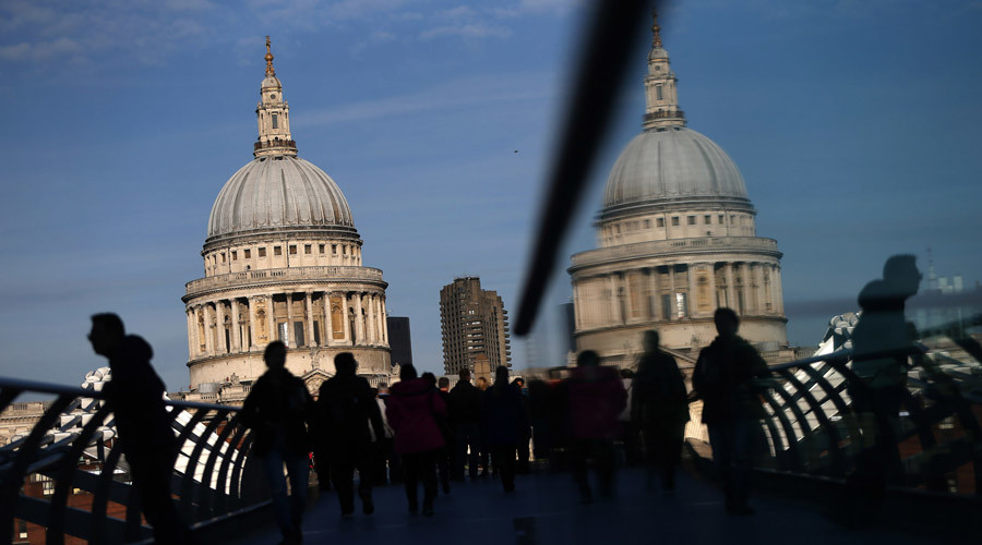 London’s St Paul’s evacuated in bomb scare causing rush hour mayhem