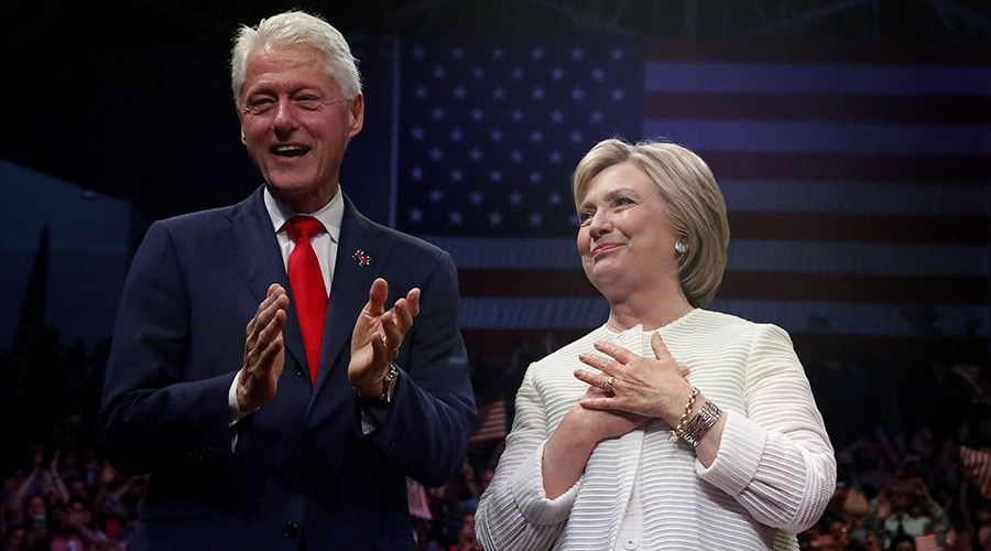 Bill Clinton’s secret meeting with Loretta Lynch sparks suspicions over Hillary email scandal
