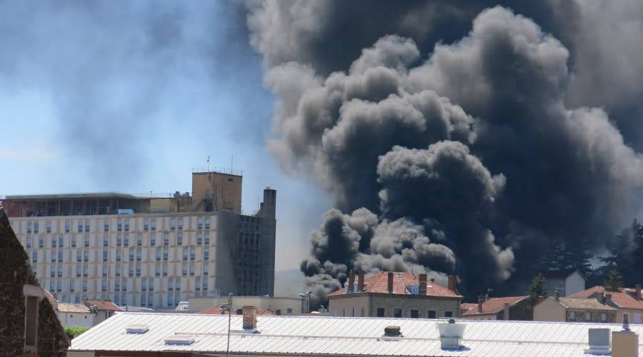 2 blasts, evacuation at hospital in southern France (PHOTOS, VIDEO)