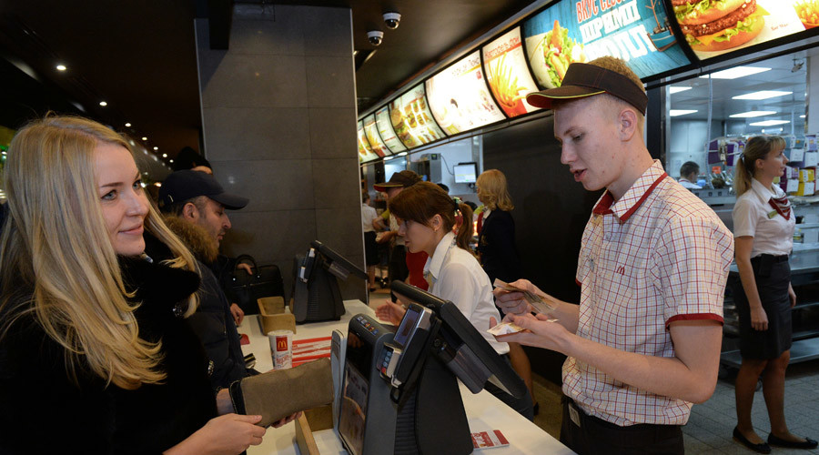 McDonald's in Russia to accept national payment charge cards