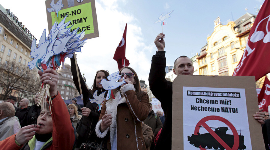 ‘Compared to Cold War times, NATO and EU now run by intellectual dwarfs’