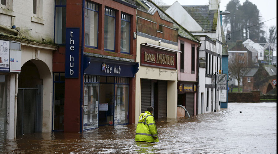 UK faces climate change wars, deadly heatwaves… and a boost in tourism, govt advisors say