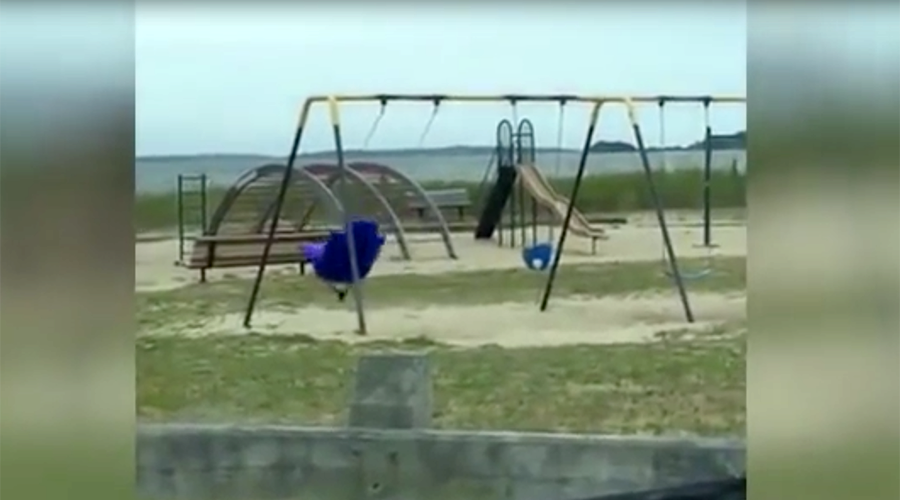 Poltergeist playground: Kids spooked by ‘haunted ghost’ swing (VIDEO, POLL)