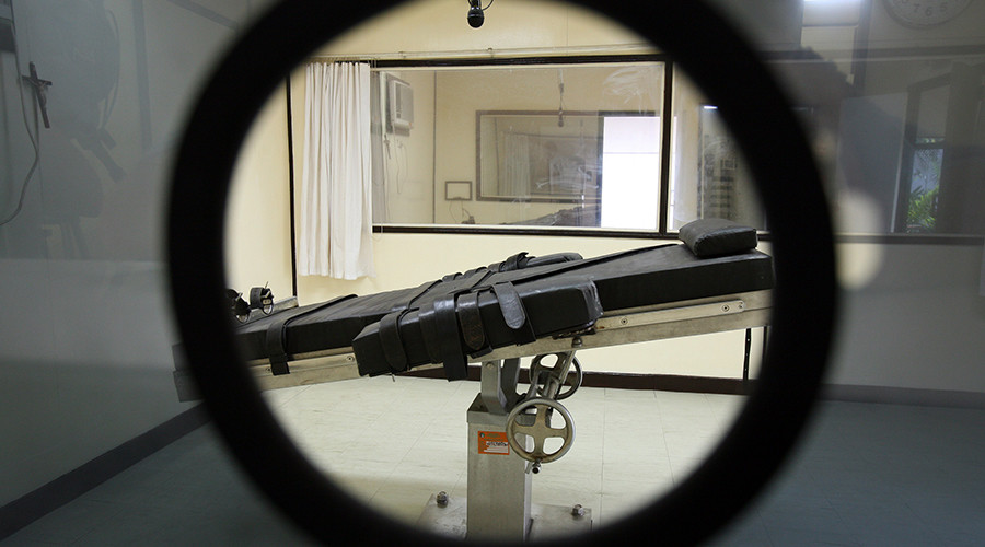After 11-year break, Arkansas to resume executions with new lethal injection drugs