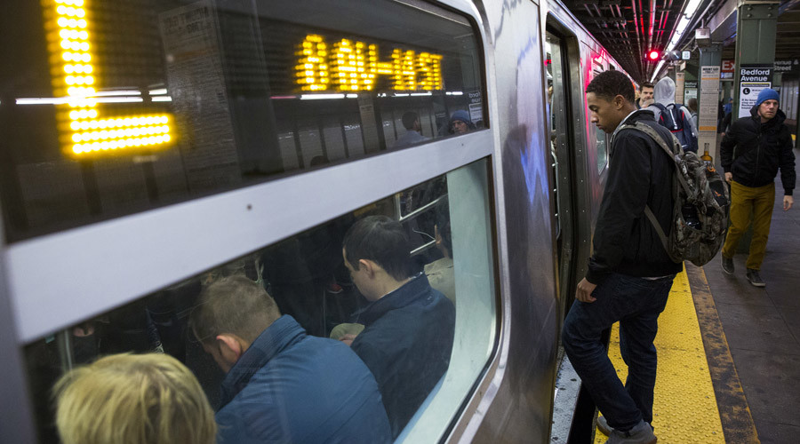 Power outage disrupts New York subway on blackout anniversary