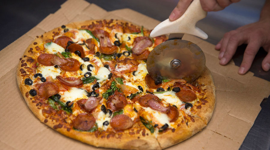Pizza ‘addict’ arrested for stealing money from Chicago cars to fund dining ambition