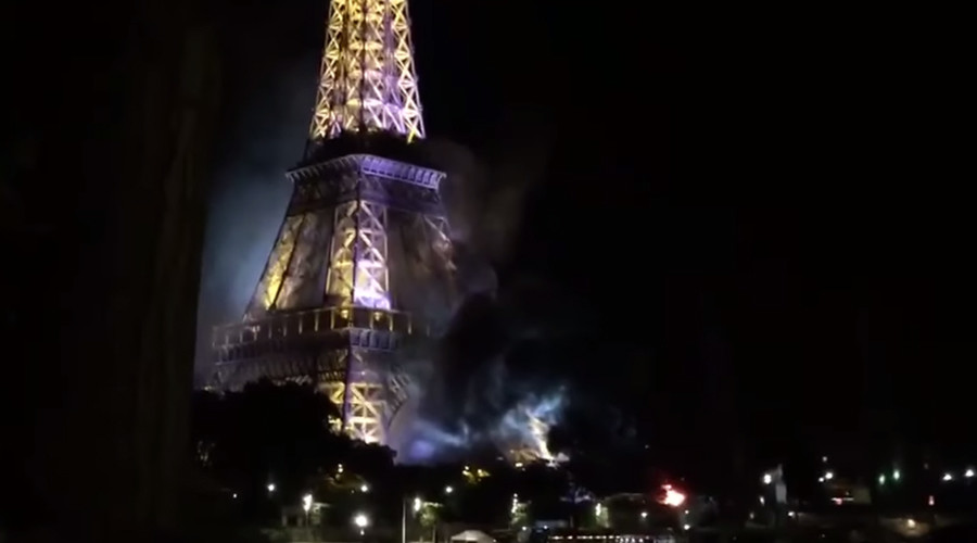 Smoke rising from Eiffel Tower causes terror scare in wake of Nice attack (VIDEOS)