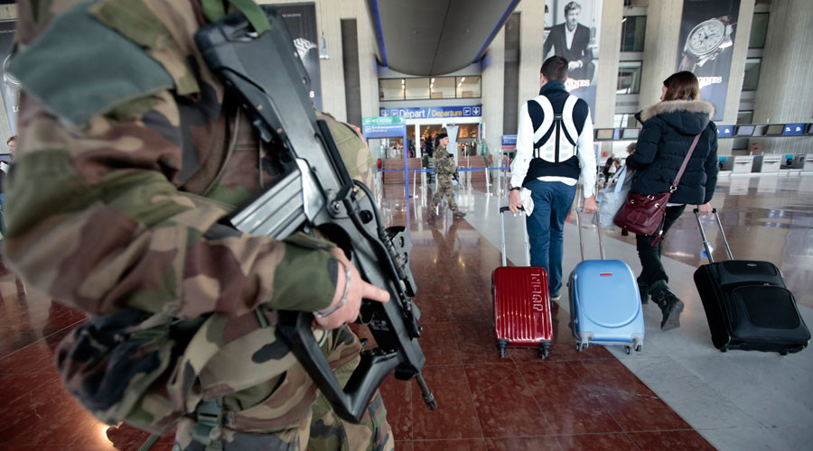 Nice airport briefly evacuated, troops deployed over unattended bag