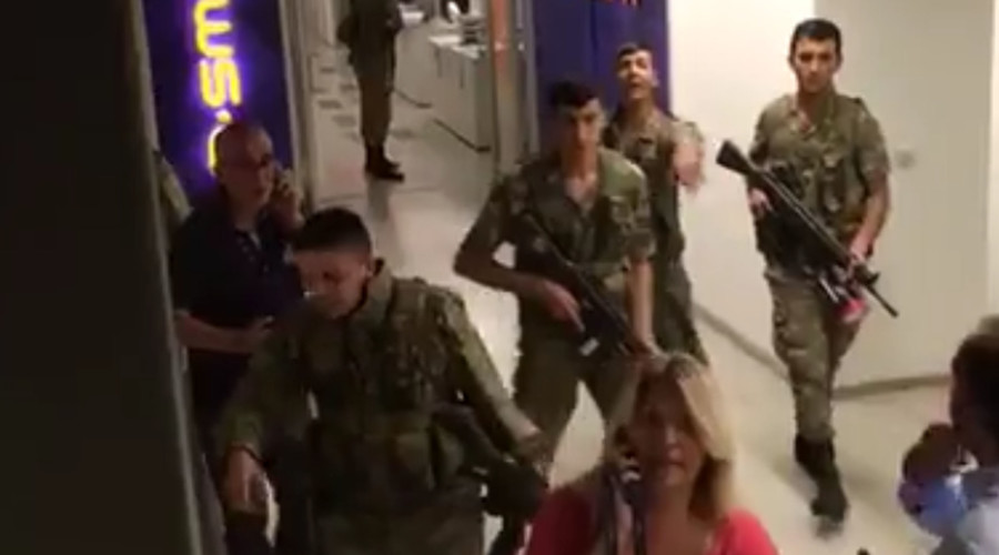 Military take media hostages at Hurriyet, CNN Turk offices – reports