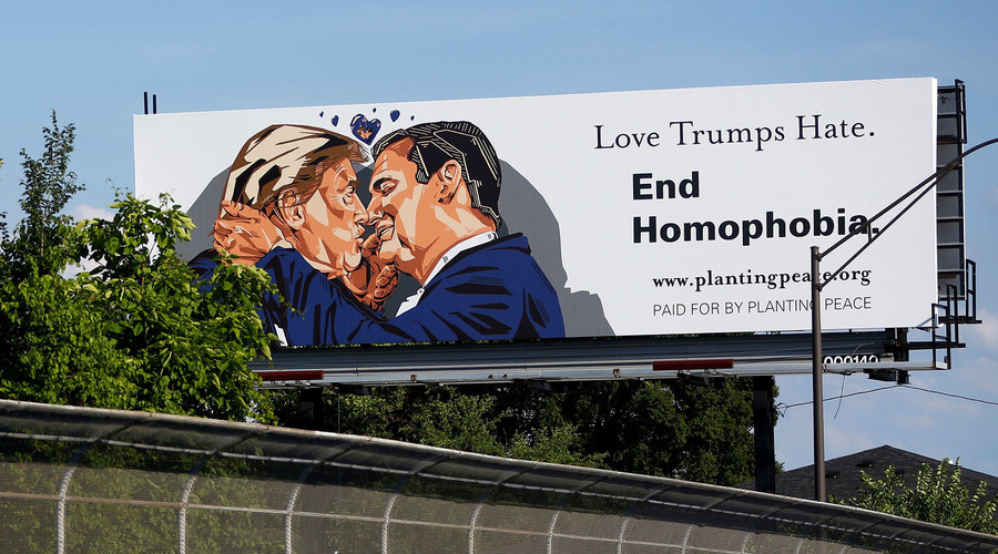 Trump and Cruz share a kiss on Cleveland billboard ahead of GOP convention (PHOTO)